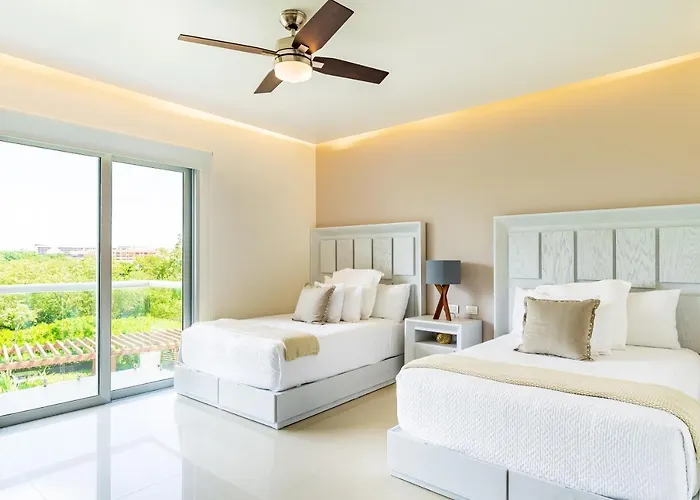 Casa Brisas Apts *