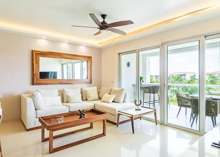 Casa Brisas Apts *